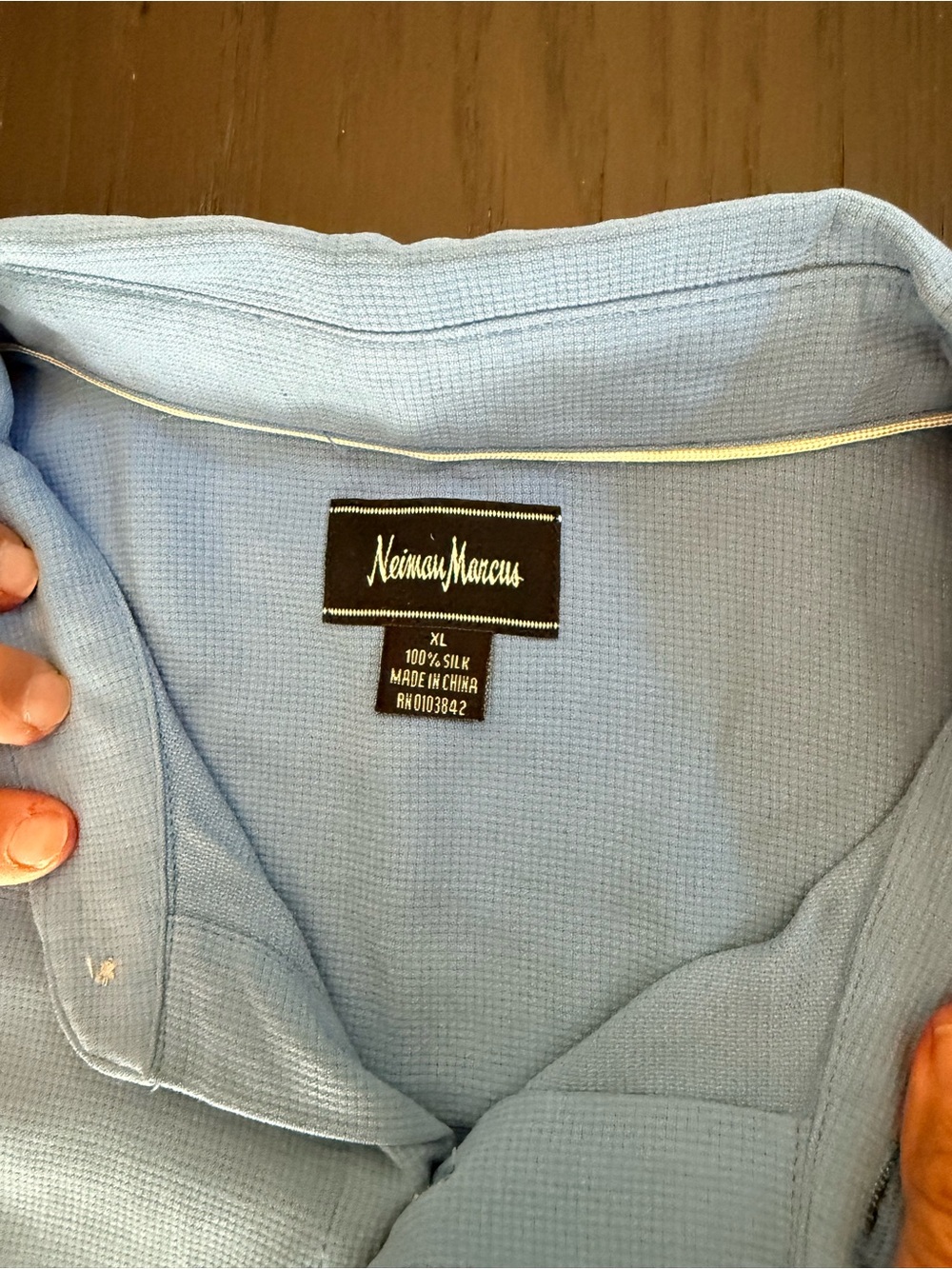 Neiman Marcus Short-Sleeve Button-Down Shirt in excellent used  condition - Picture 2 of 5